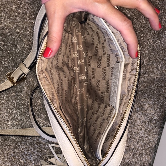 Michael Kors Ginny Medium Logo Crossbody Bag - Picture 8 of 10